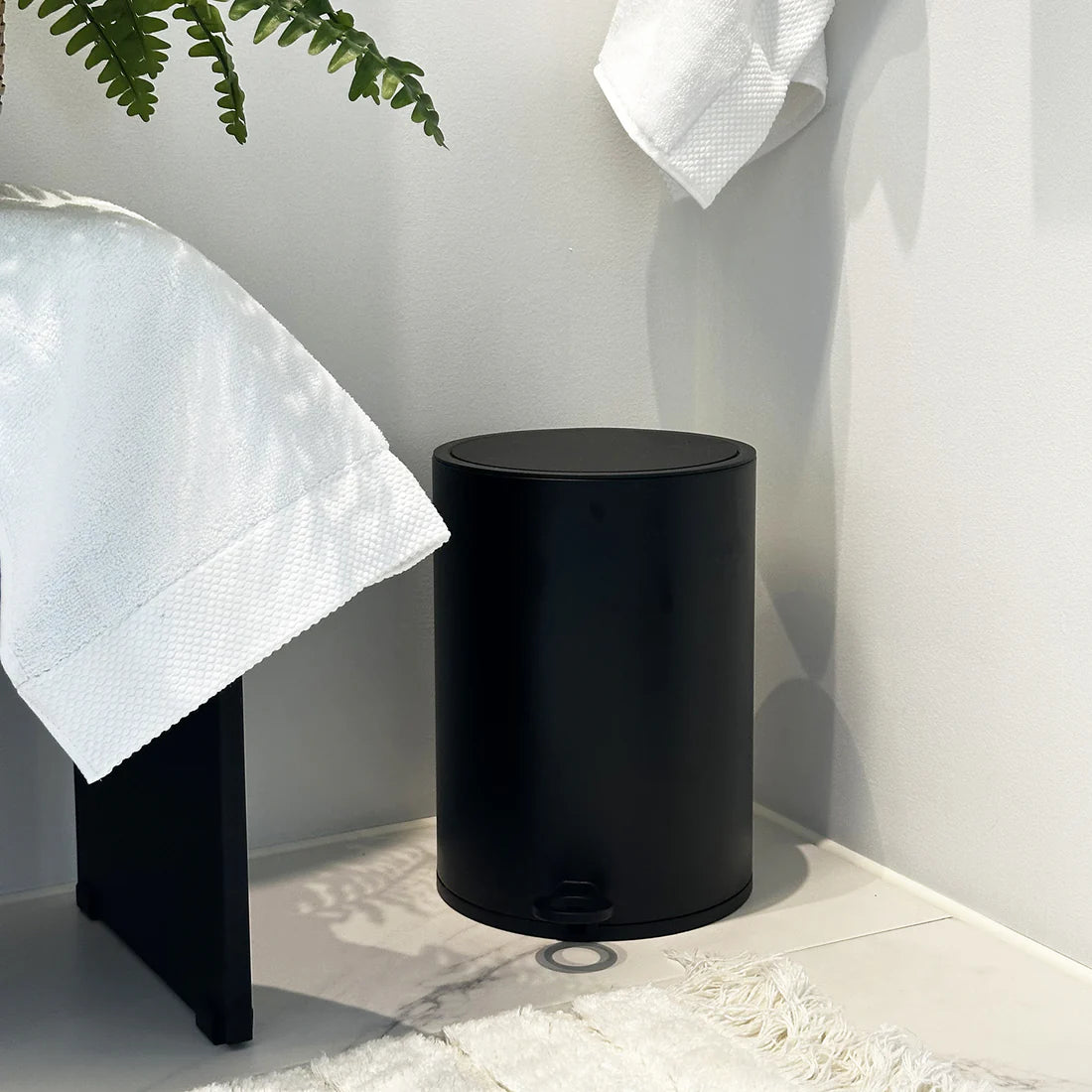 Outline - Kosmetikeimer 6 Liter FK 668 Schwarz Matt Retourenware